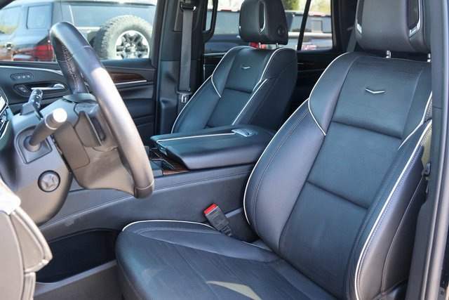 Used 2022 Black Raven Cadillac Premium Luxury image 13