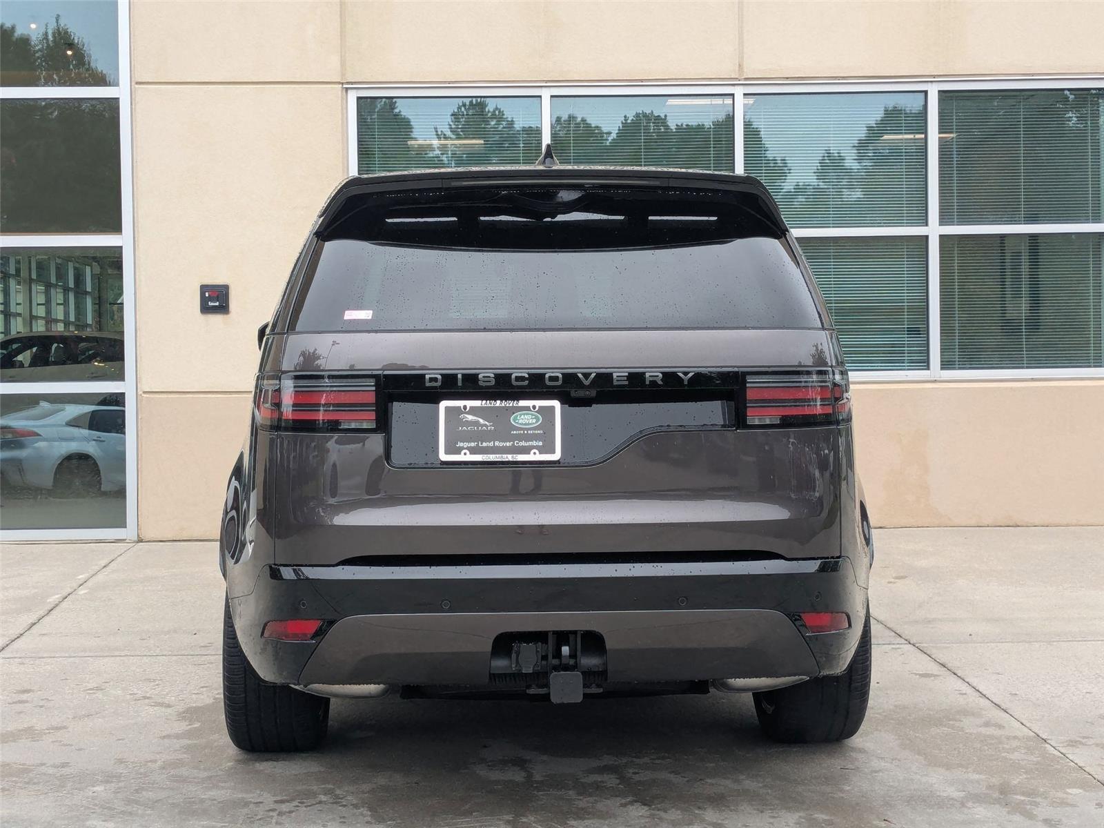 2025 Land Rover Discovery SE photo 6