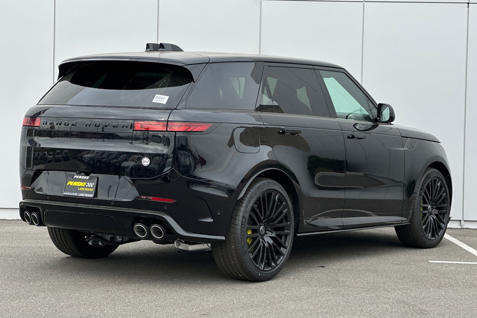 2025 Land Rover Range Rover Sport photo 6