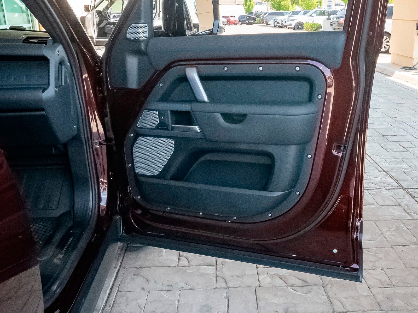 2024 Land Rover Defender 130 X-Dynamic SE photo 42