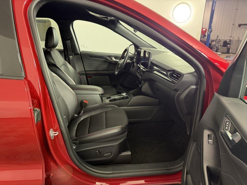 2025 Ford Escape ST-Line Select photo 9
