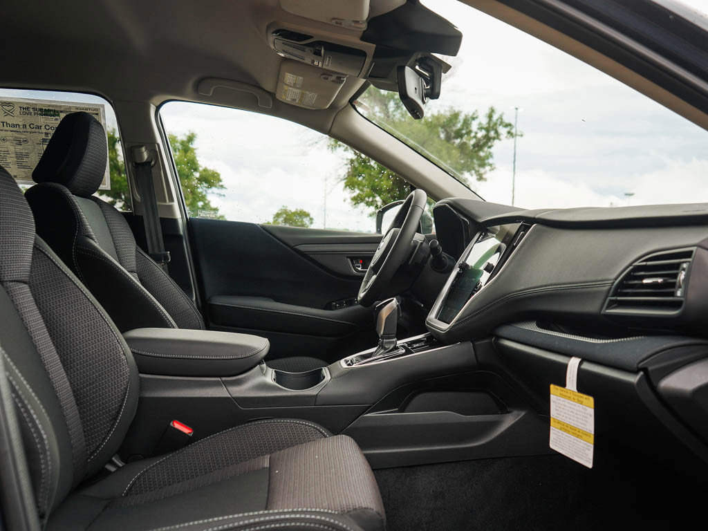 2025 Subaru Outback Premium photo 10