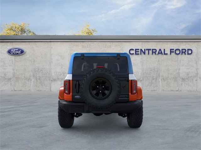 2025 Ford Bronco First Edition photo 4