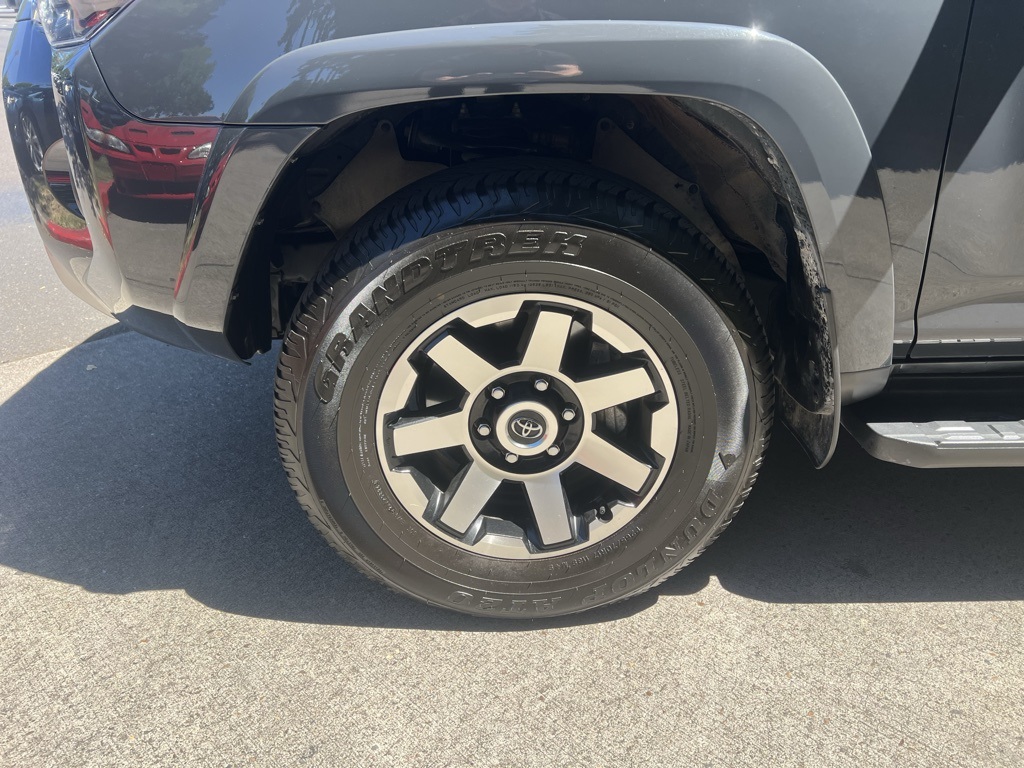 2024 Toyota 4Runner TRD Off-Road photo 9