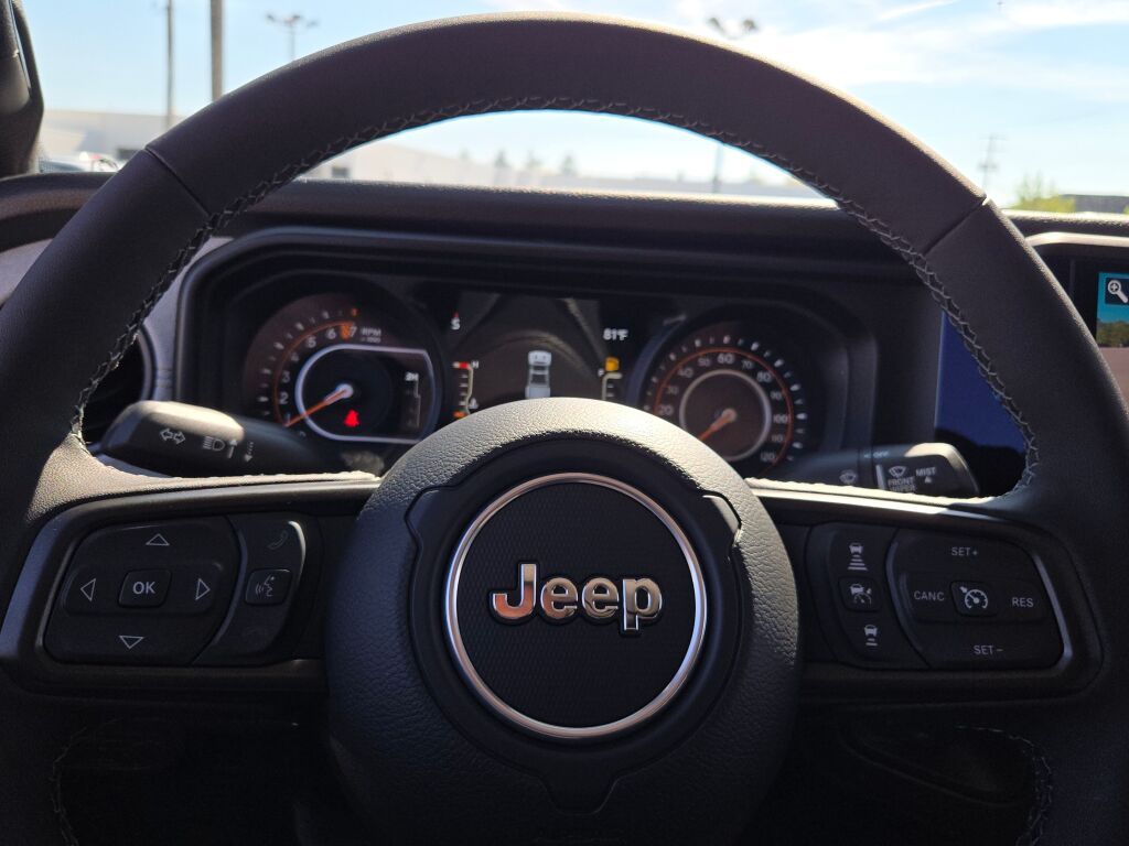 2025 Jeep Gladiator Willys photo 24