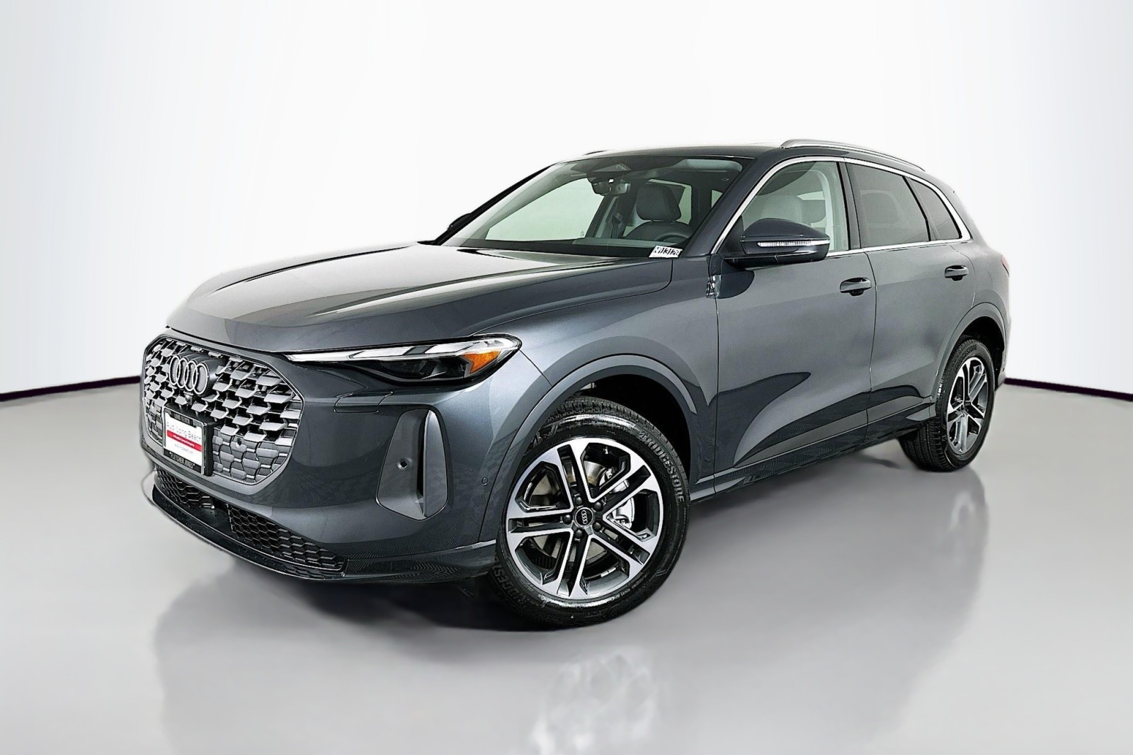 2025 Audi New Q5 Premium's photo