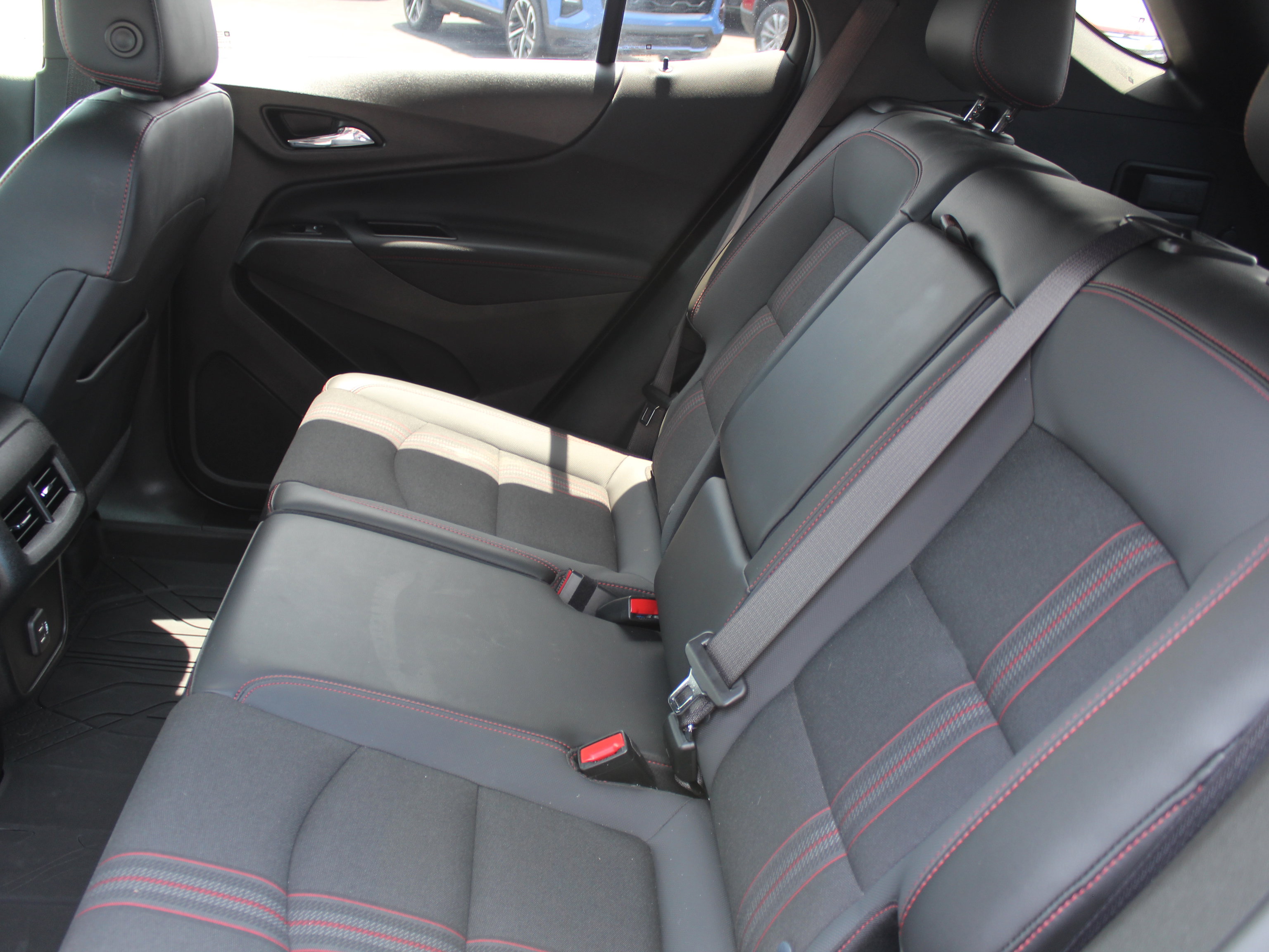 2022 Chevrolet Equinox RS photo 25