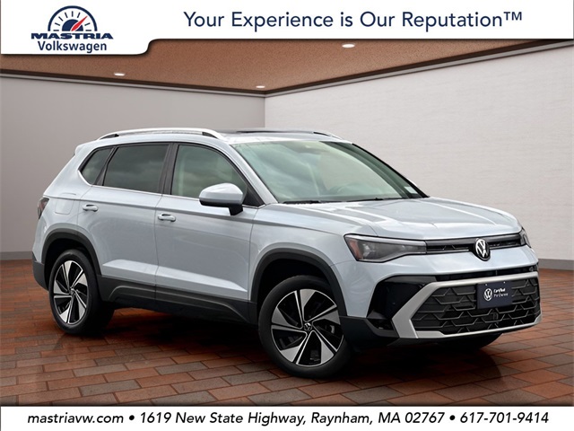 2025 Volkswagen Taos SE's photo