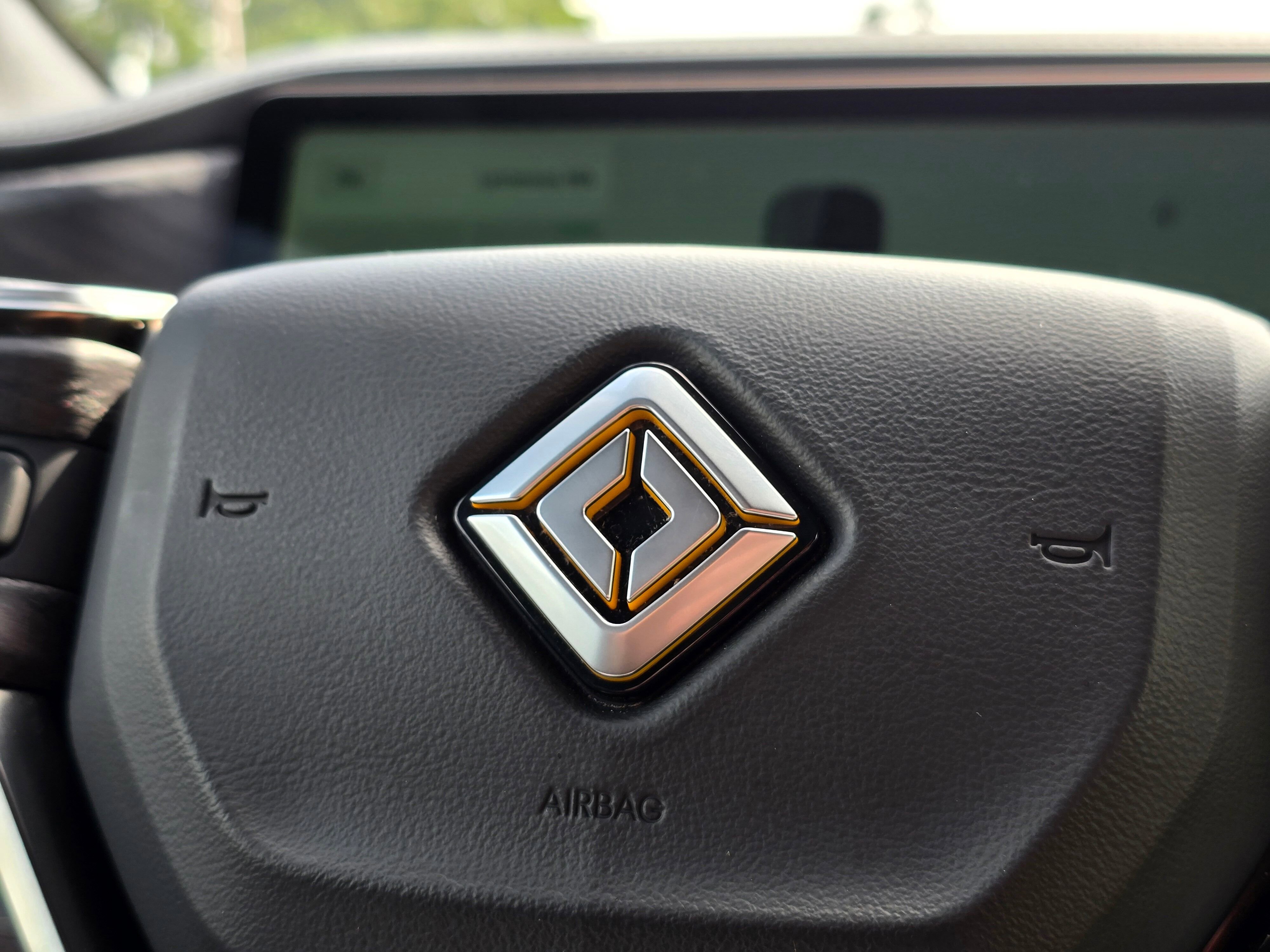 2023 Rivian R1S Adventure photo 11