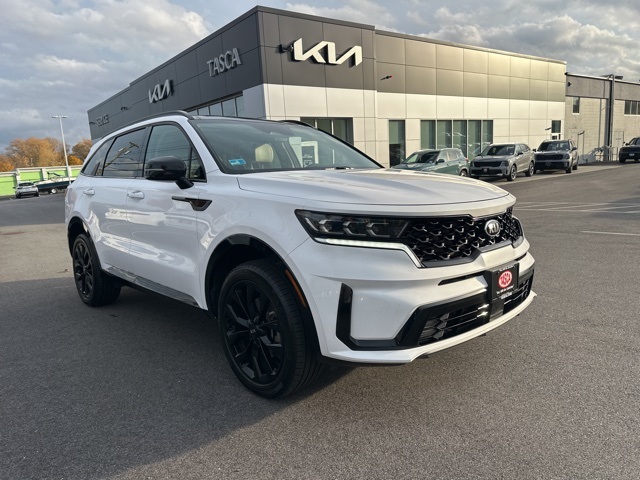 Used 2021 Kia Sorento SX with VIN 5XYRKDLF9MG032485 for sale in Cranston, RI