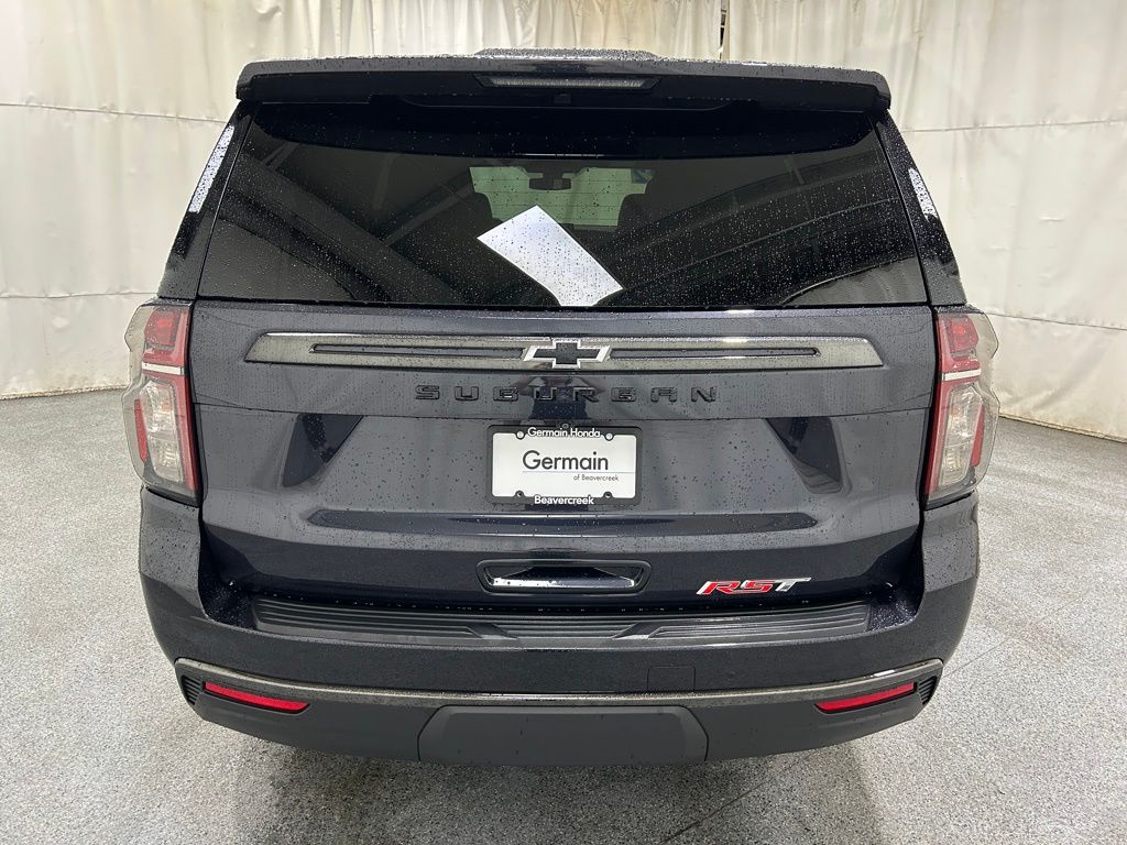 2022 Chevrolet Suburban RST photo 4