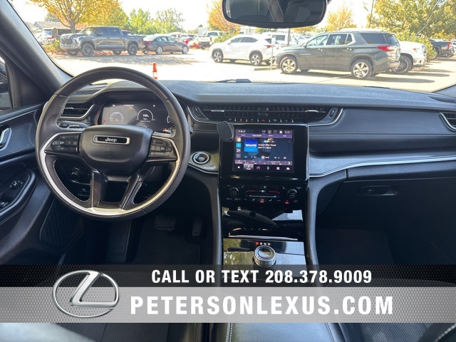 2023 Jeep Grand Cherokee Altitude photo 13