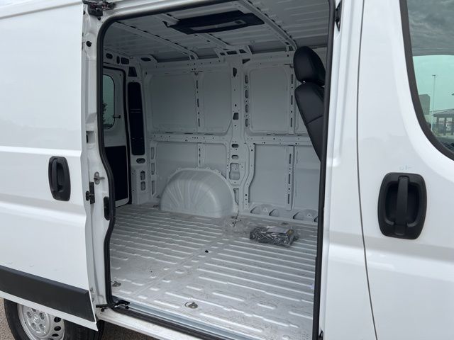 2025 Ram ProMaster 1500 photo 4