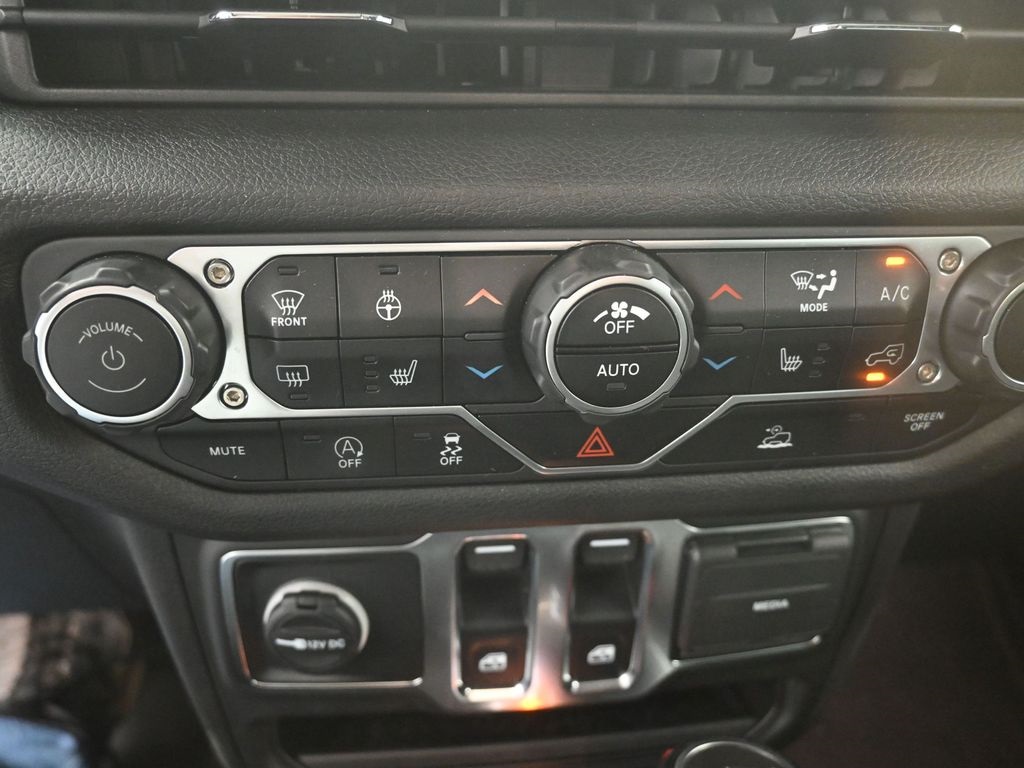 2024 Jeep Wrangler Sport S photo 16