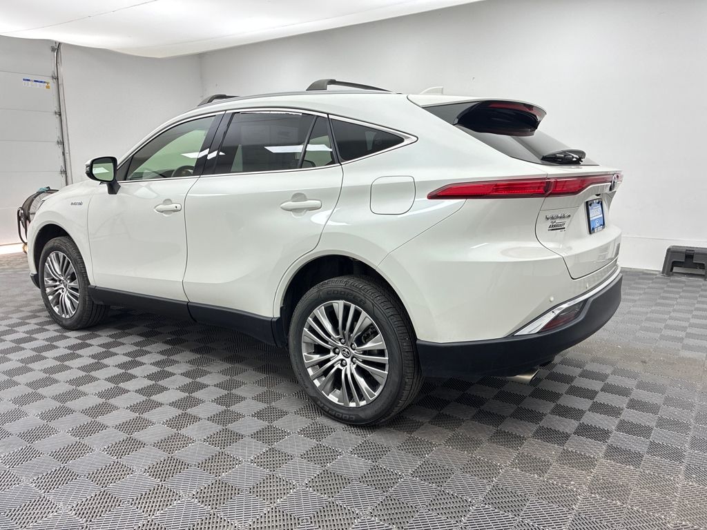 2021 Toyota Venza XLE photo 5