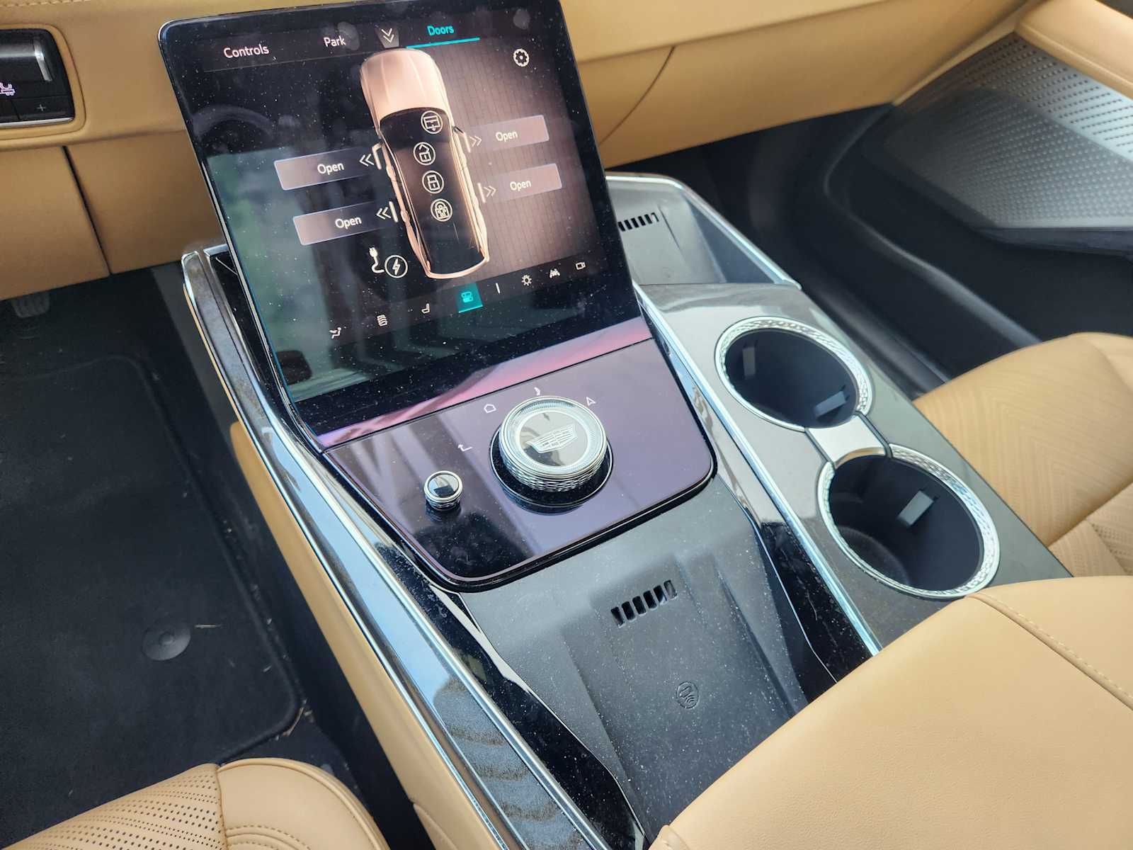 2025 Cadillac Escalade IQ Luxury photo 10