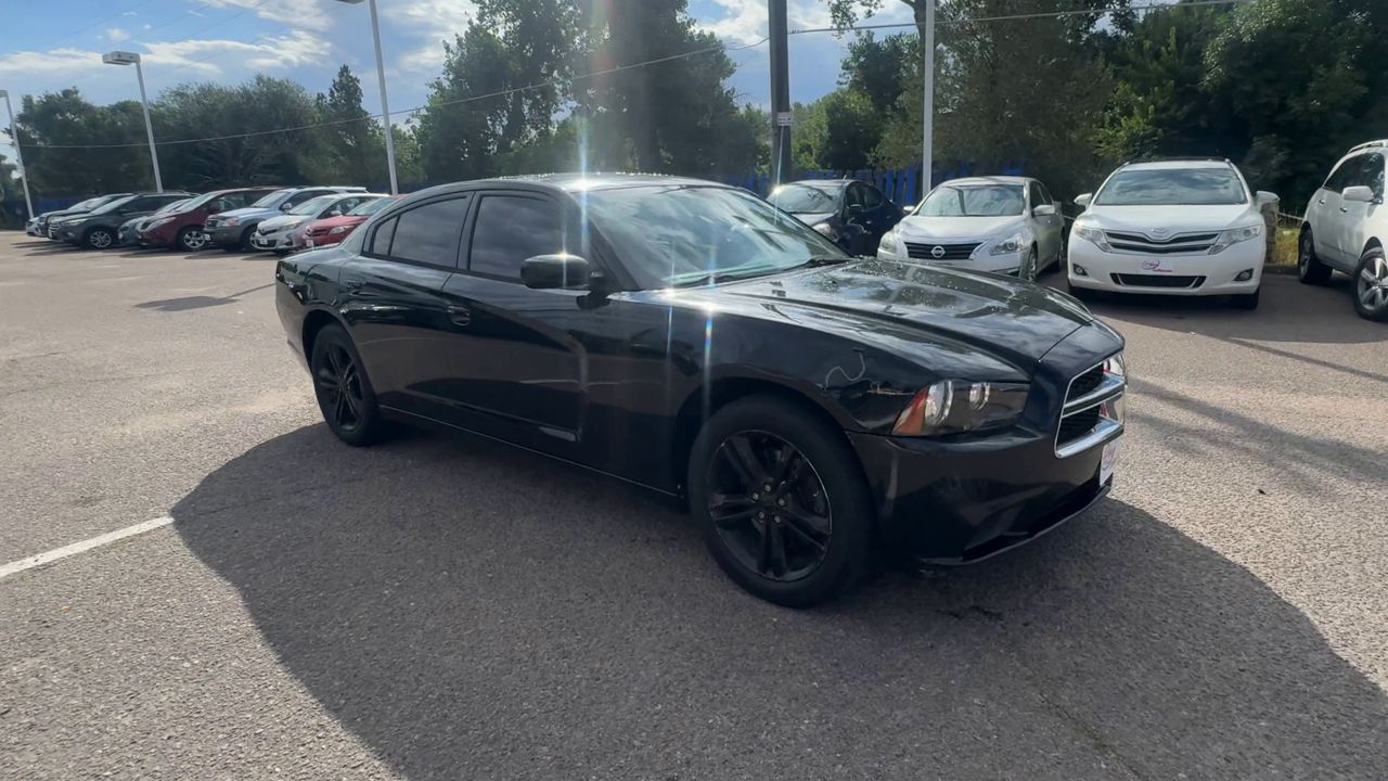 2014 Dodge Charger SE photo 2