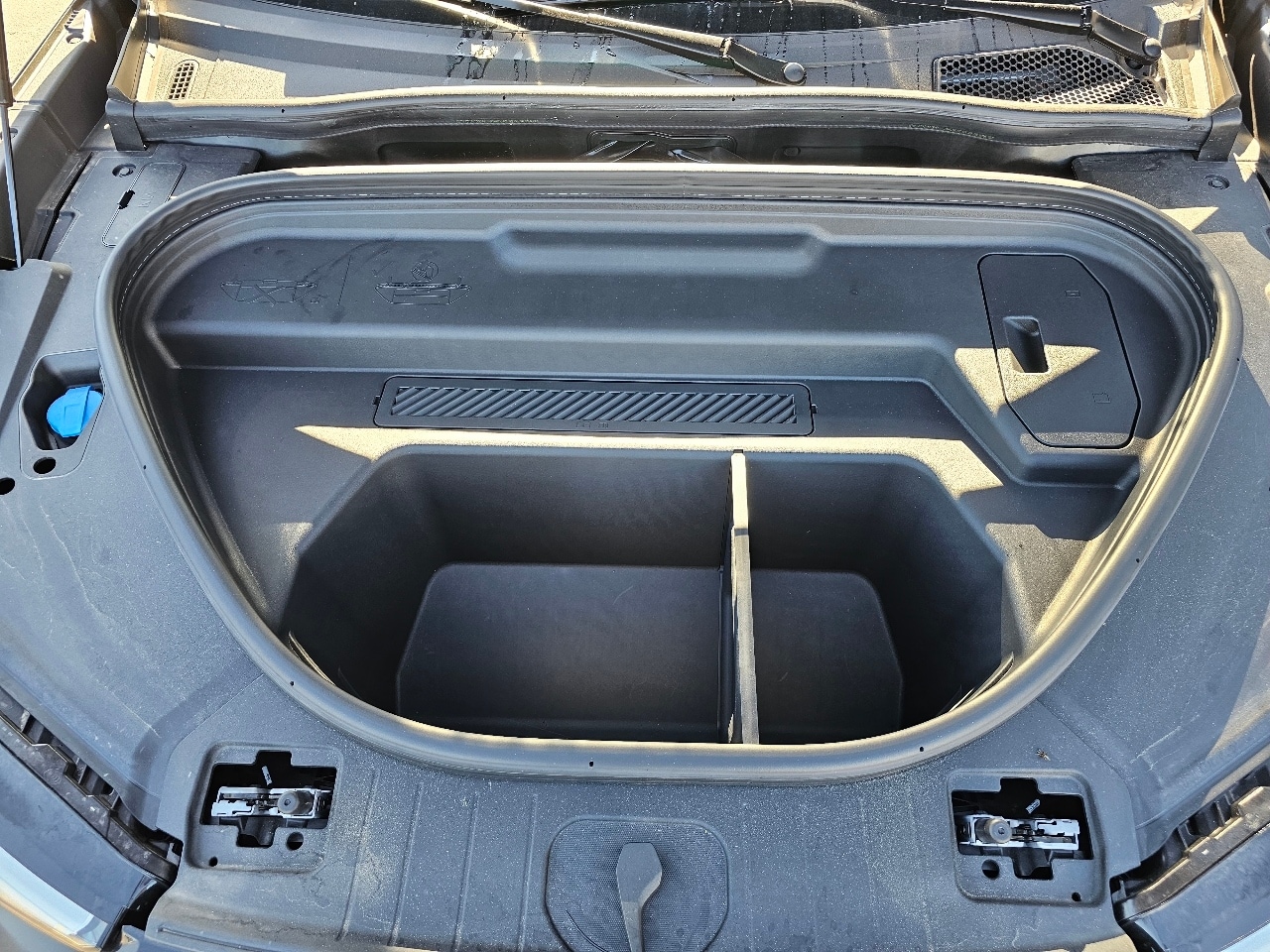 2025 Audi Q6 E-tron Premium Plus photo 7