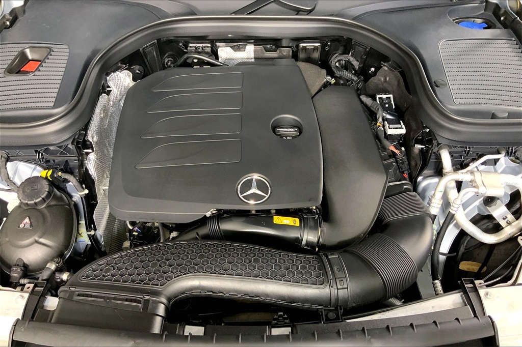 2022 Mercedes Benz GLC 300 photo 9