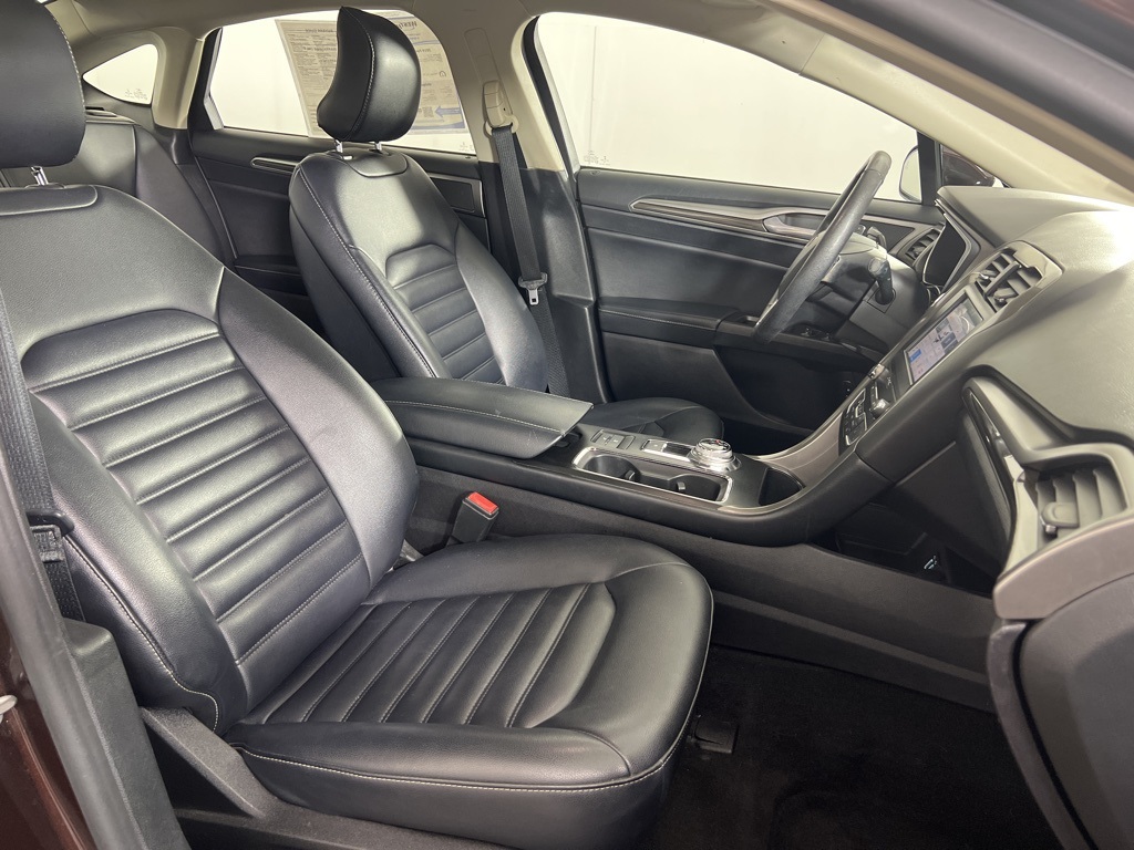 2019 Ford Fusion Hybrid SEL photo 29