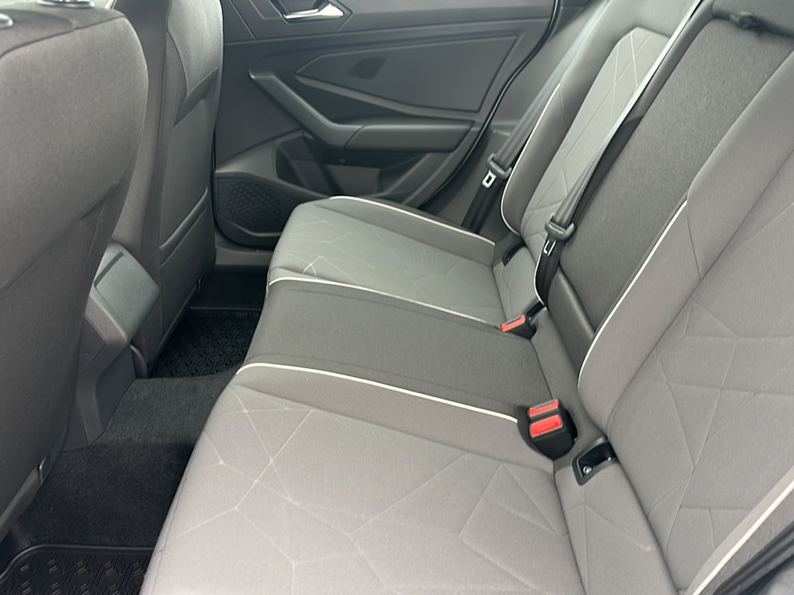 2025 Volkswagen Jetta 1.5T Sport photo 9