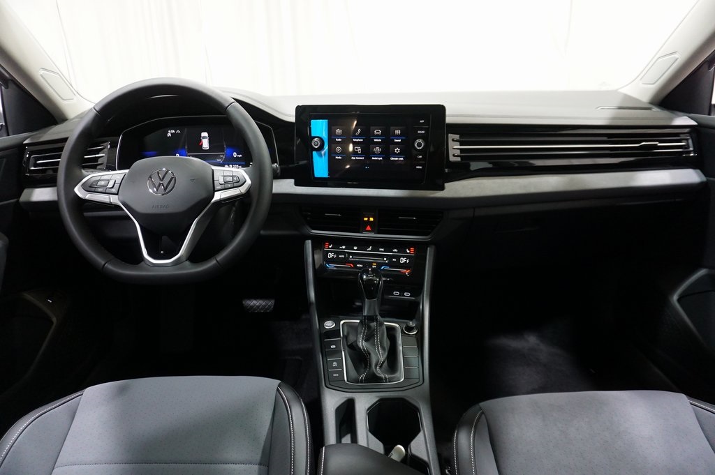 2025 Volkswagen Jetta 1.5T SE photo 12