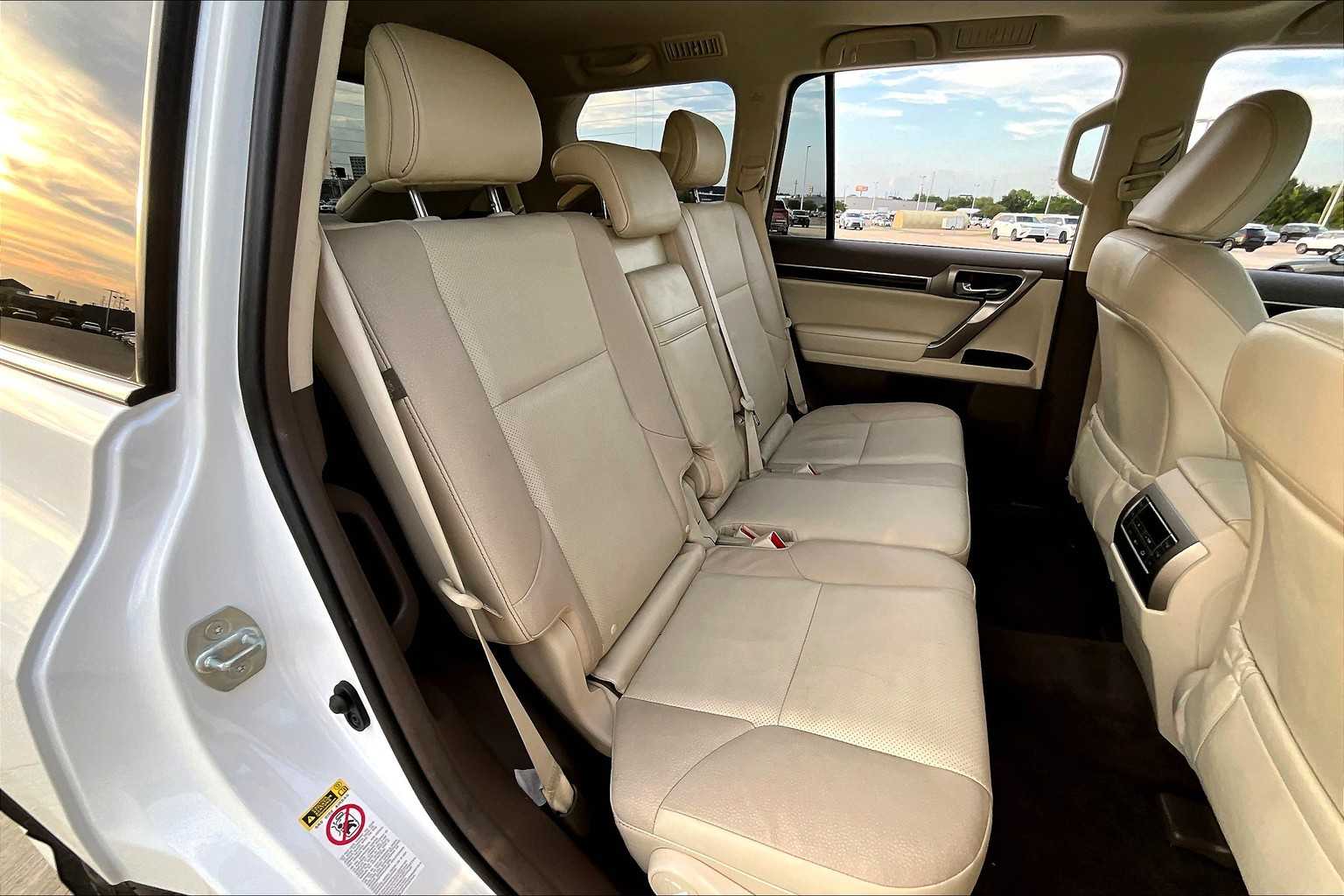 2015 Lexus GX 460 Premium photo 18