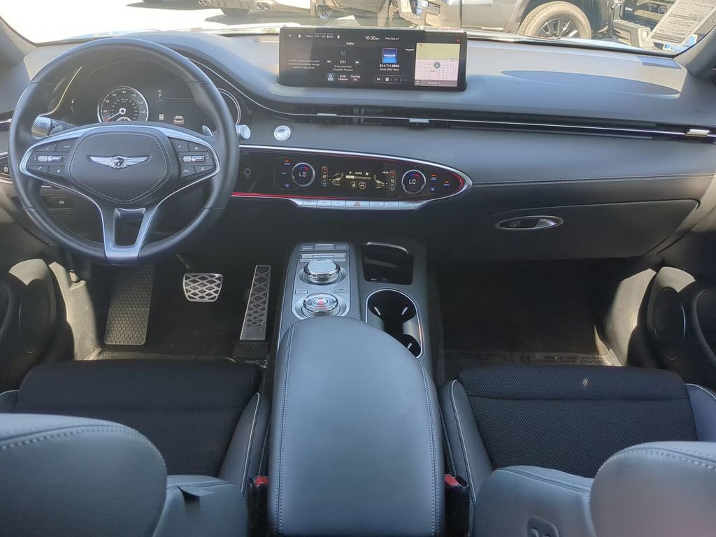 2024 Genesis GV70 3.5T Sport photo 14