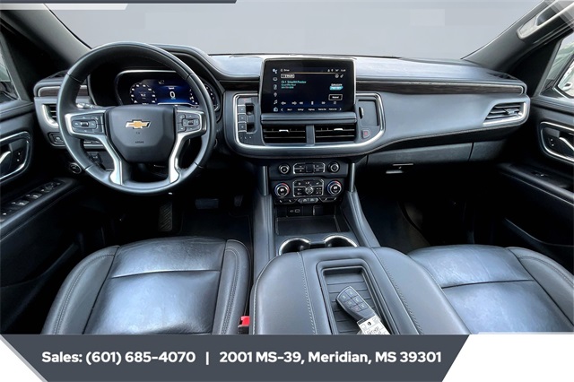 2023 Chevrolet Suburban LT photo 12