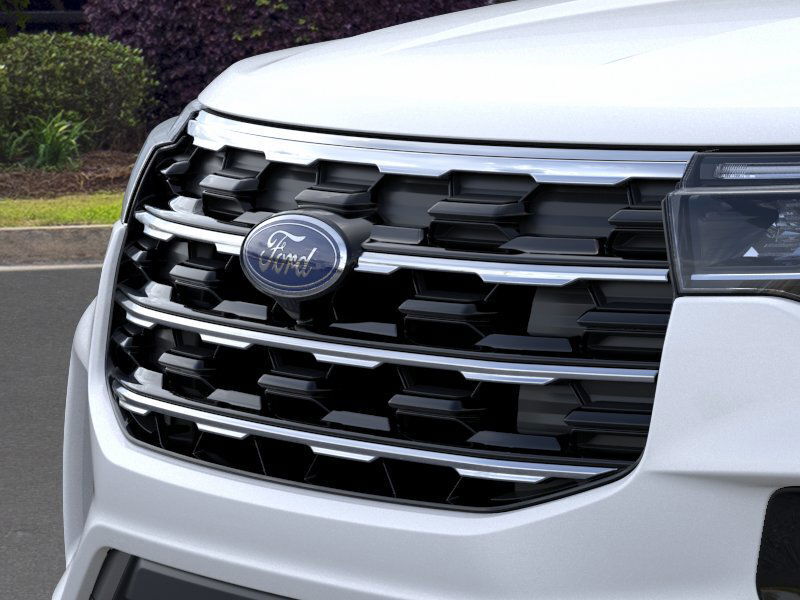 2025 Ford Explorer photo 13