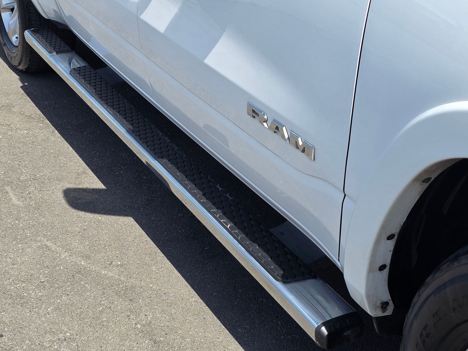 2022 Ram 1500 Laramie photo 5