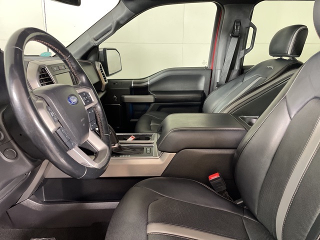 2018 Ford F-150 Platinum photo 19