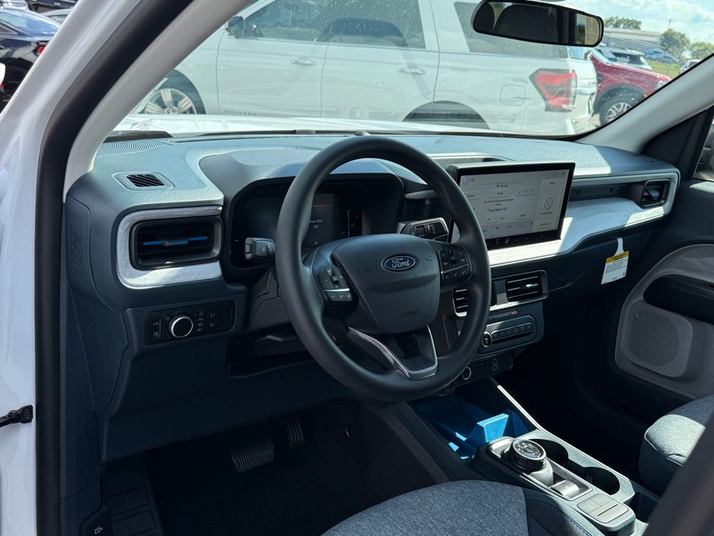 2025 Ford Maverick XLT photo 2