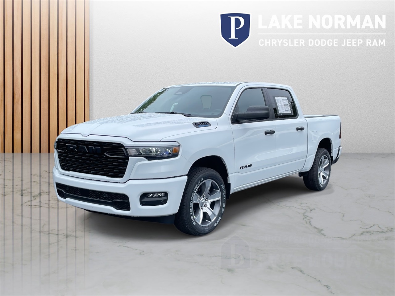 2025 Ram 1500 Tradesman photo 4