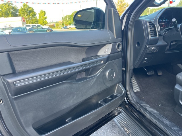 2020 Ford Expedition XL photo 3