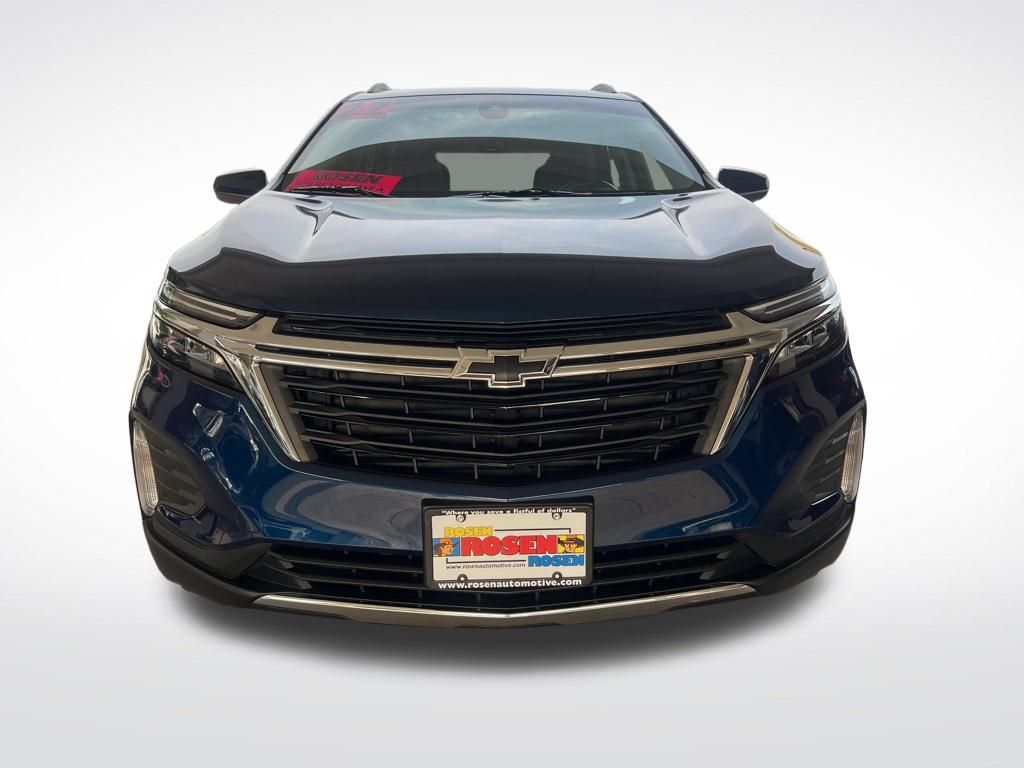 2022 Chevrolet Equinox LT photo 2