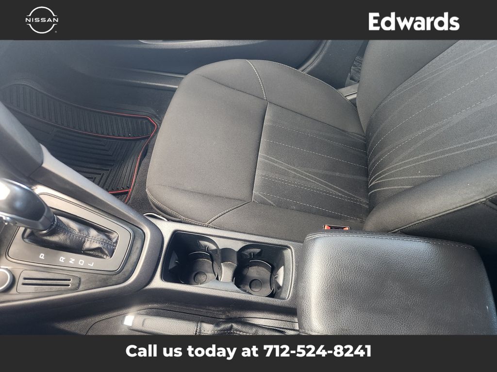 2015 Ford Focus SE photo 26