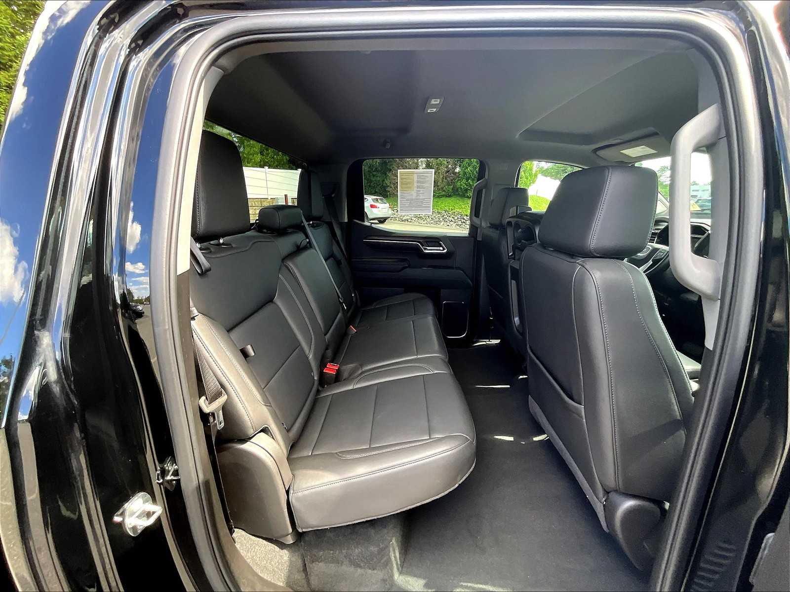 2024 Gmc Sierra 1500 SLT photo 16