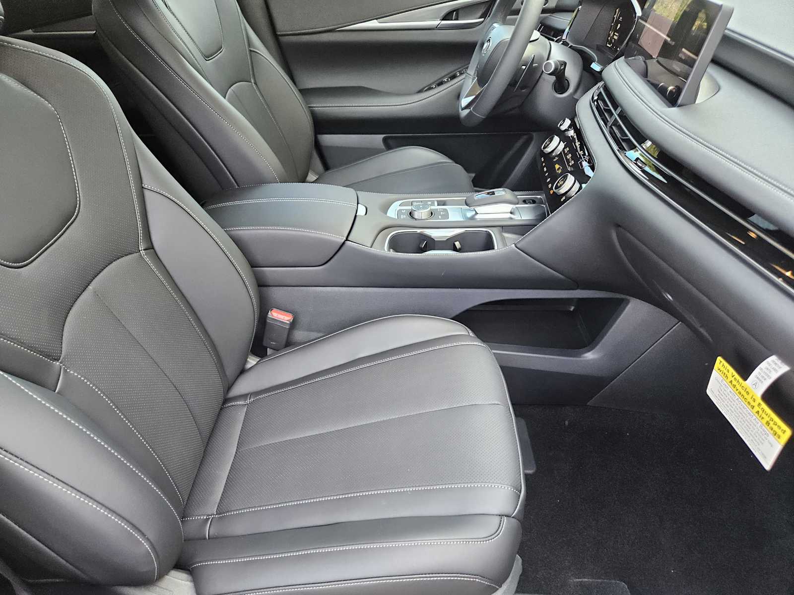 2026 Infiniti QX60 Luxe photo 7