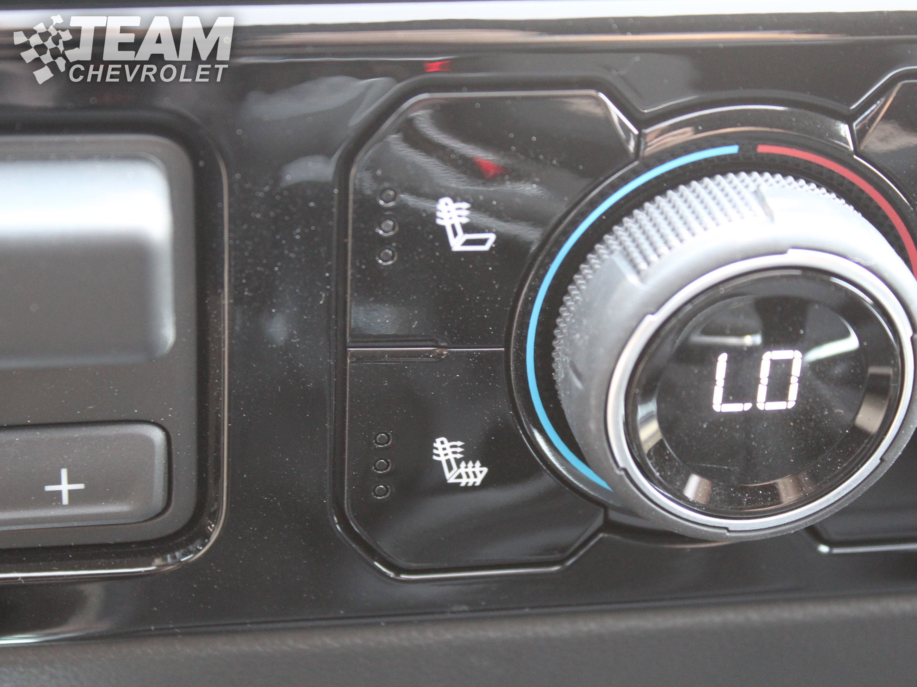 2025 Chevrolet Silverado 1500 RST photo 16