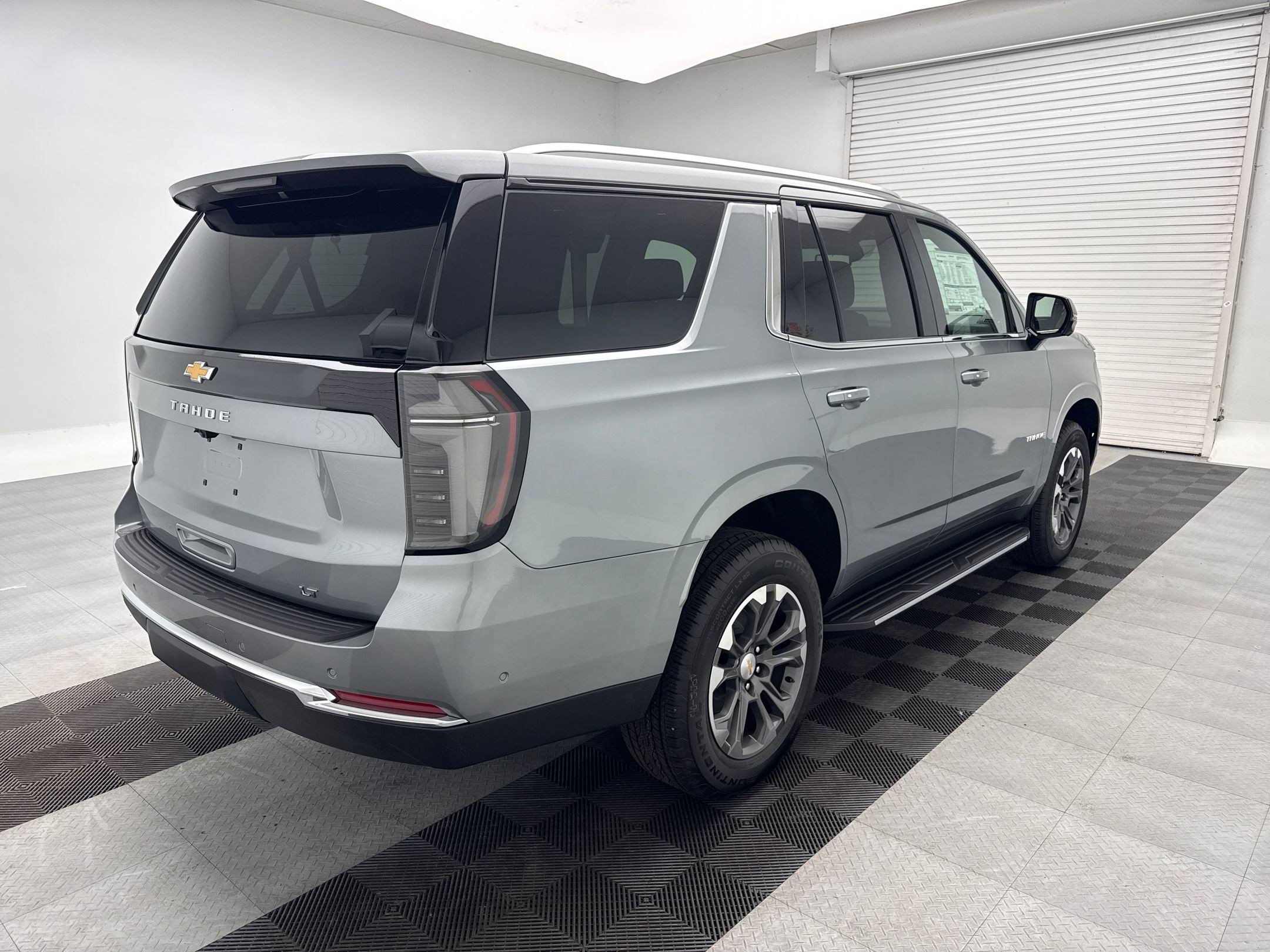 2025 Chevrolet Tahoe LT photo 4