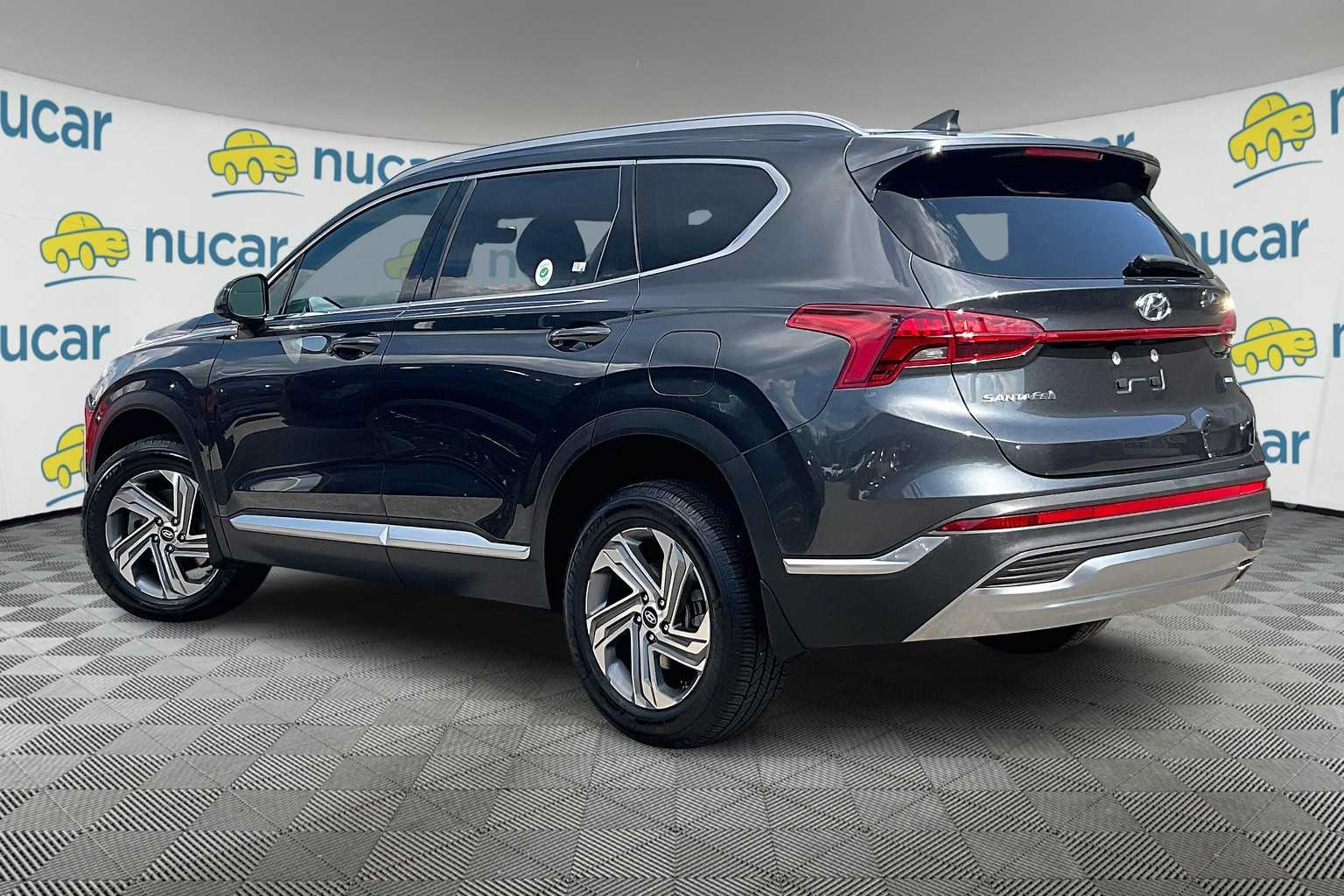 2022 Hyundai Santa Fe SEL photo 4
