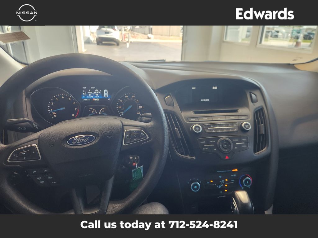 2015 Ford Focus SE photo 17