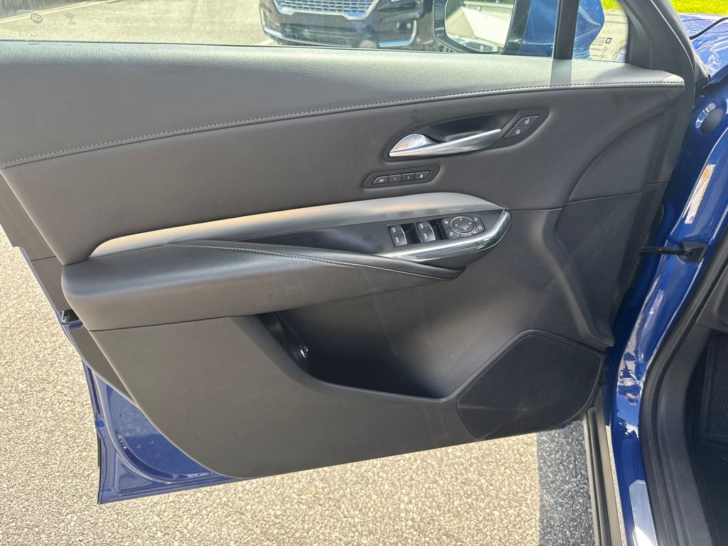 2023 Cadillac XT4 Premium Luxury photo 10