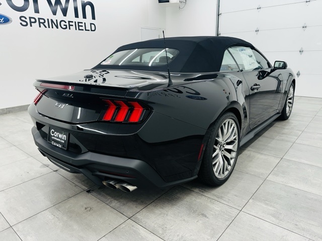 2025 Ford Mustang GT Premium Convertible photo 11