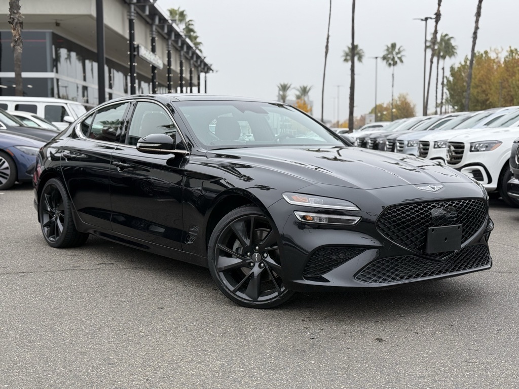 2023 GENESIS G70 Standard's photo