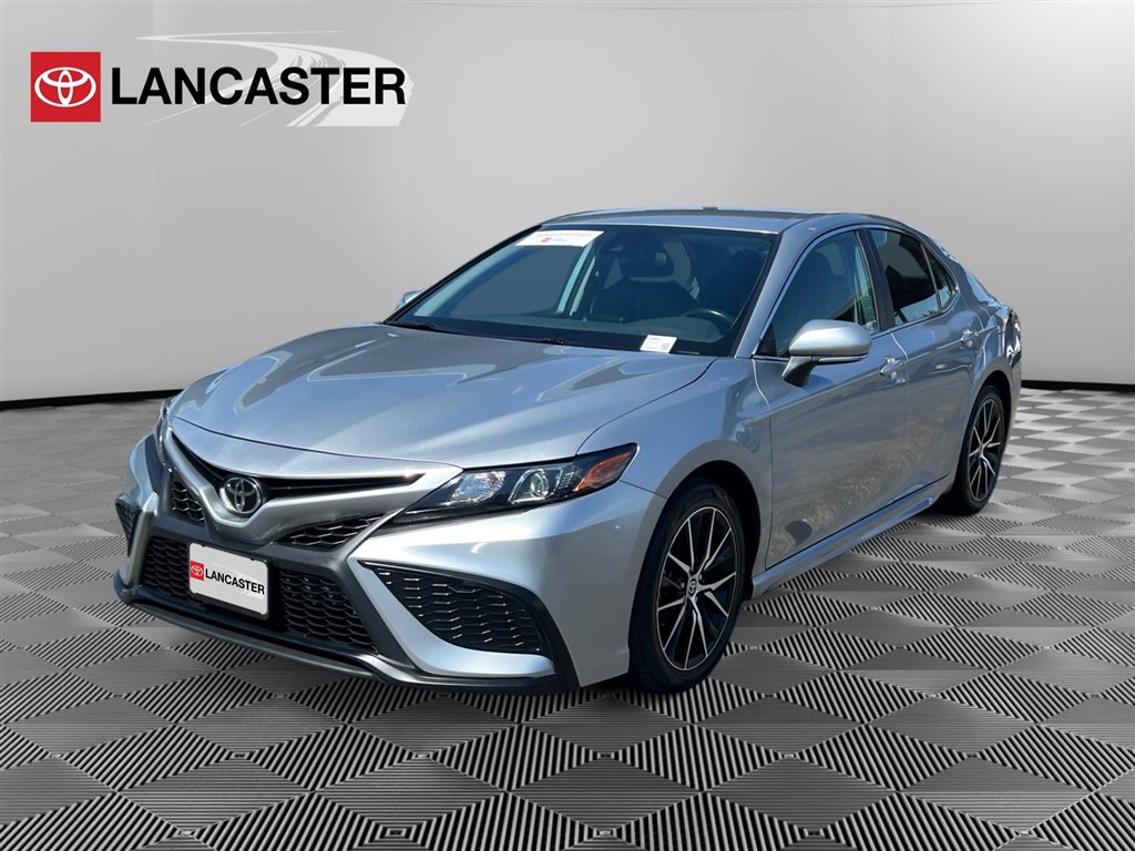 2023 Toyota Camry SE photo 3