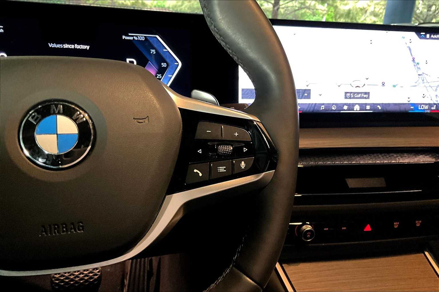 2025 Bmw 330i photo 24