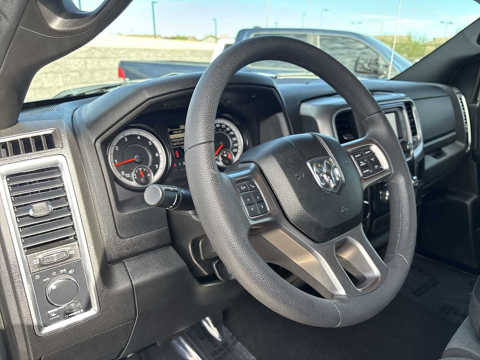 2022 Ram 1500 Classic Warlock photo 2