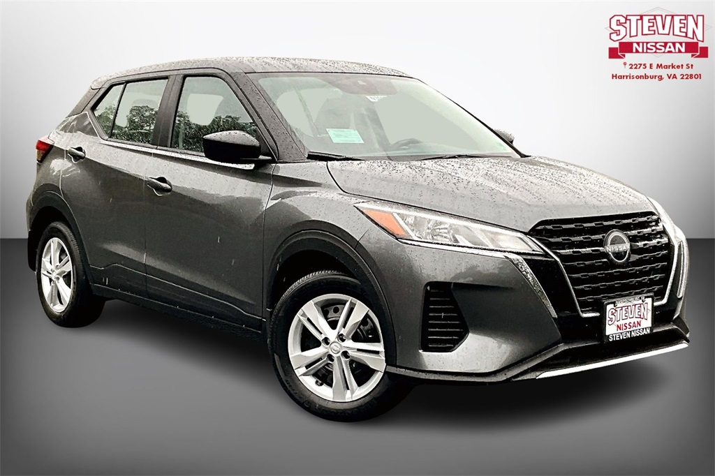 2025 Nissan KICKS PLAY Base's photo